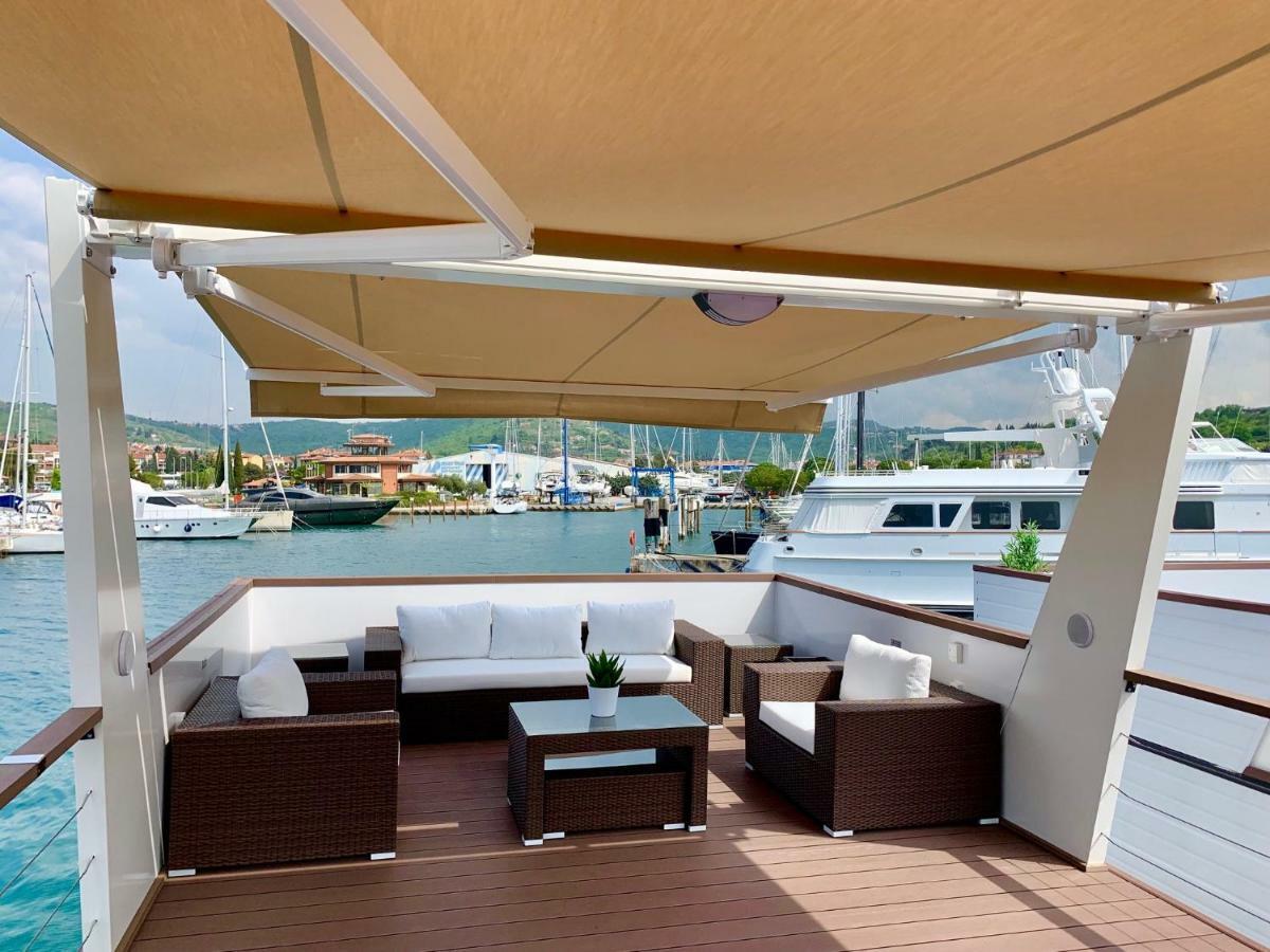 Floating Sea House Aurora Villa Portoroz Exterior photo