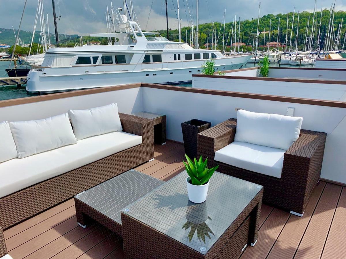 Floating Sea House Aurora Villa Portoroz Exterior photo